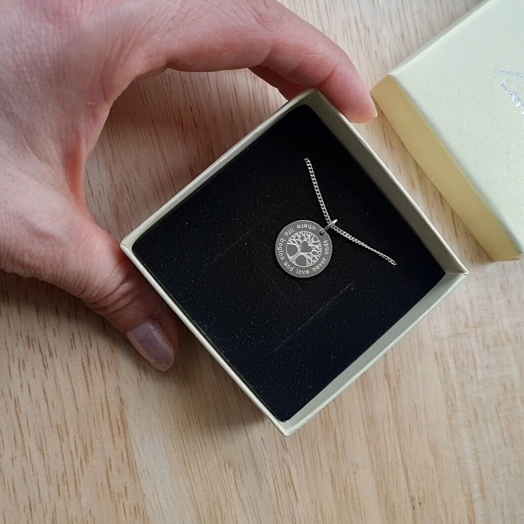 Lebensbaum Kette in Geschenkbox