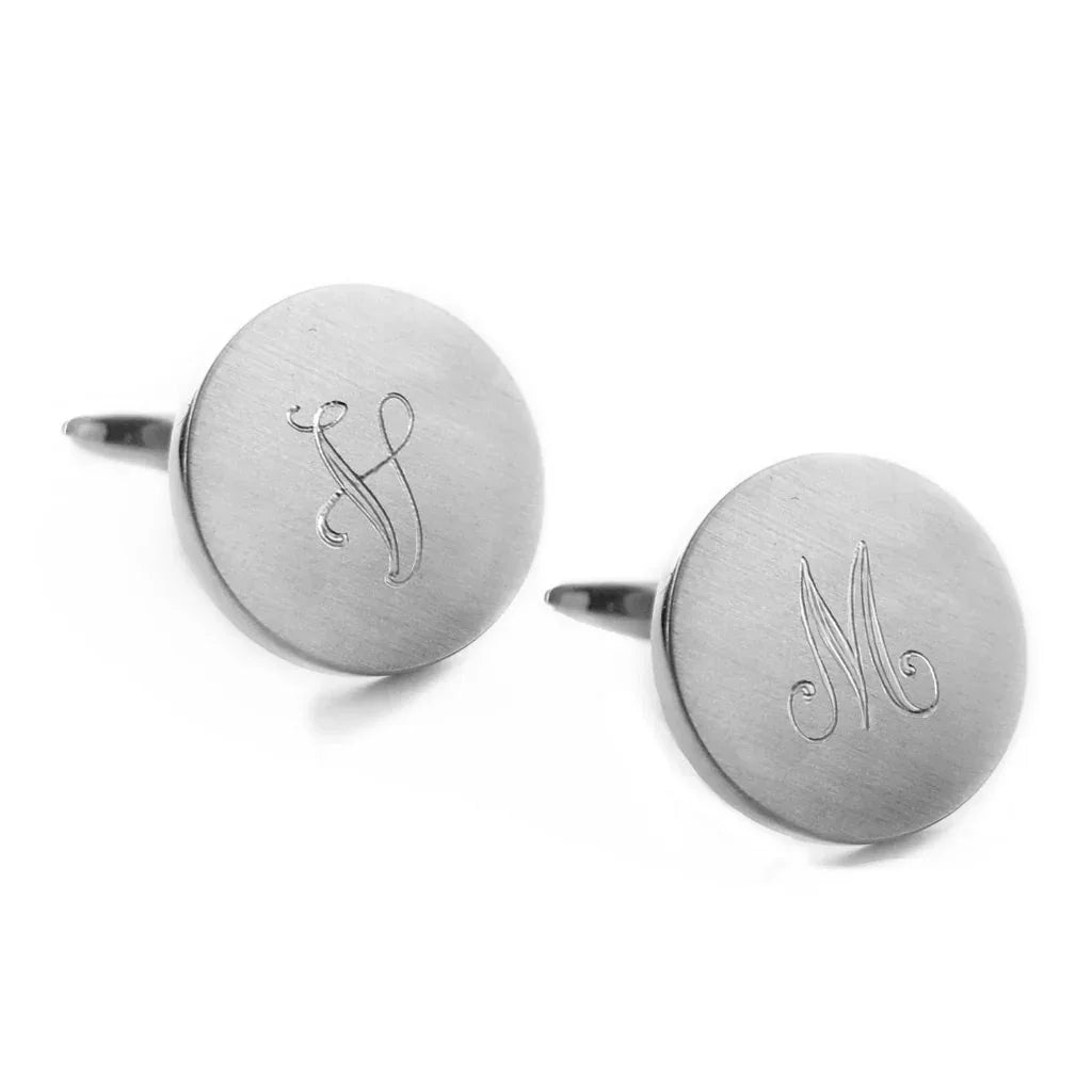 Klassische Manschettenknöpfe mit Initialen Gravur, Schmuck für Herren - Latigga