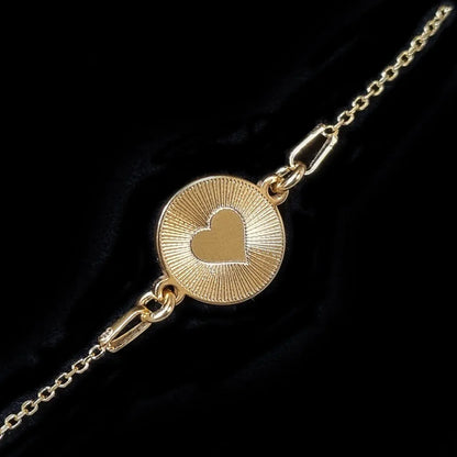 Filigranes Herzarmband mit Gravur – 925 Silber oder vergoldet – Valentinsgeschenk für Sie - Latigga