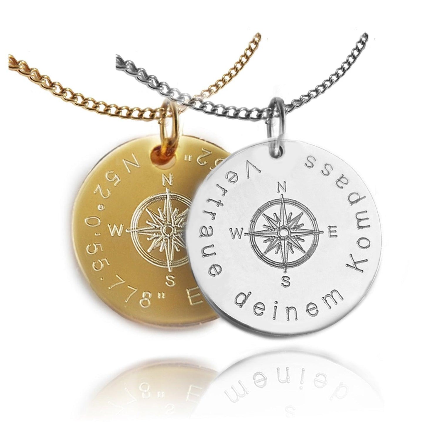 Kompass Halskette mit Gravur in Gold und Silber Edelstahl Anhänger mit Kompass Design auf weißem Hintergrund