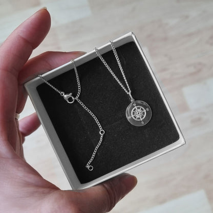 Edelstahl Kompass Kette in einer Geschenkbox
