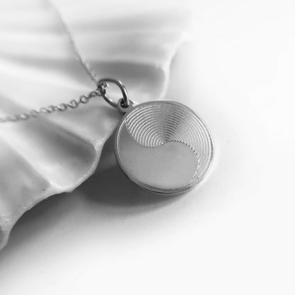 Edelstahl Yin Yang Kette mit Gravur