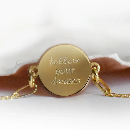 Filigranes Herzarmband mit Gravur – 925 Silber oder vergoldet – Valentinsgeschenk für Sie - Latigga