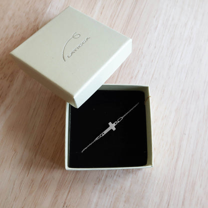 Kreuzkette aus 925 Silber in einer Geschenkbox