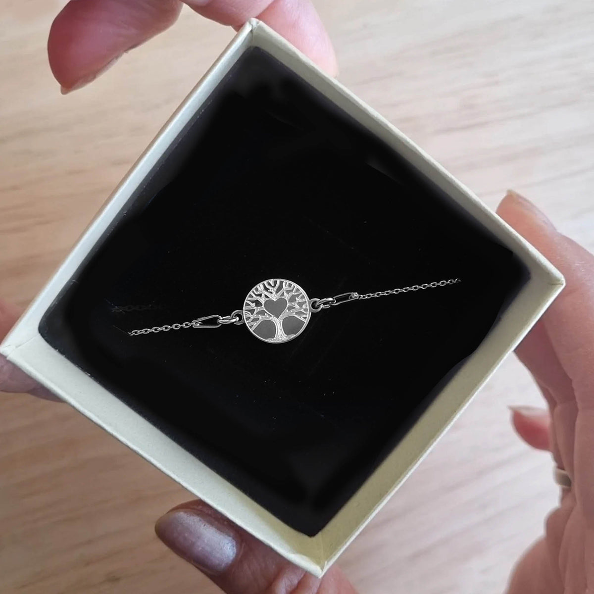 Lebensbaum Silberarmband in einer Geschenkbox