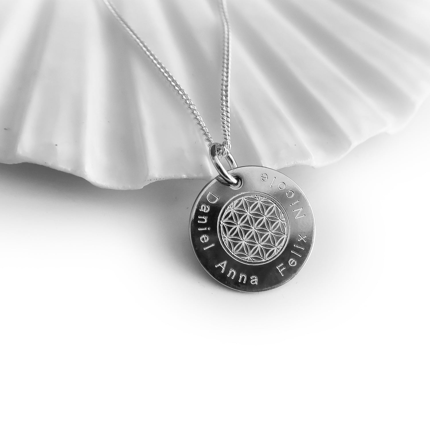 Lebensblume Anhänger mit Namensgravur und Silberkette
