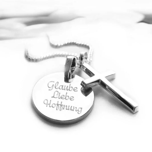 Personalisierte Kreuz Halskette mit eingraviertem Namen, Spruch, Wunschtext | 925 Silber - Latigga
