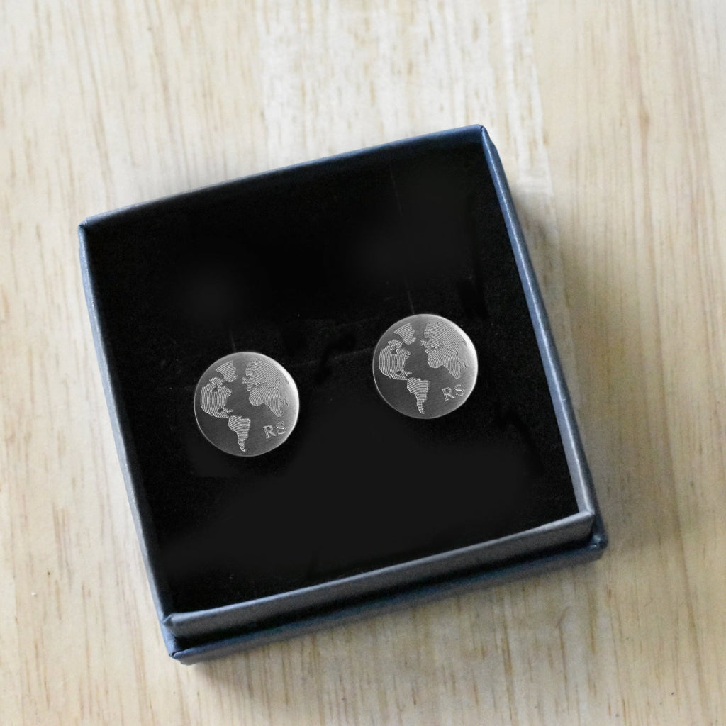 Personalisierte Manschettenknöpfe in einer Geschenkbox