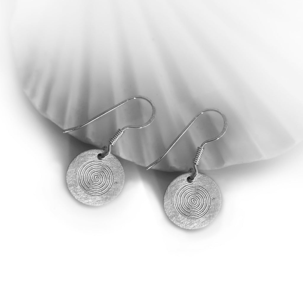 Handgefertigte Silber Ohrhänger mit Spiralmotiv
