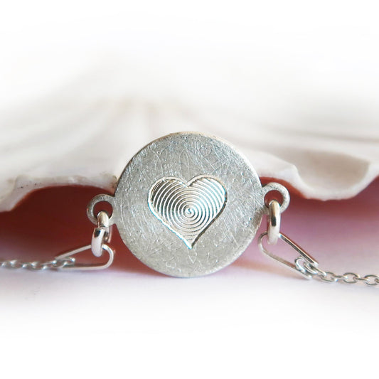 Handgefertigtes 925 Silberarmband mit Herzmotiv