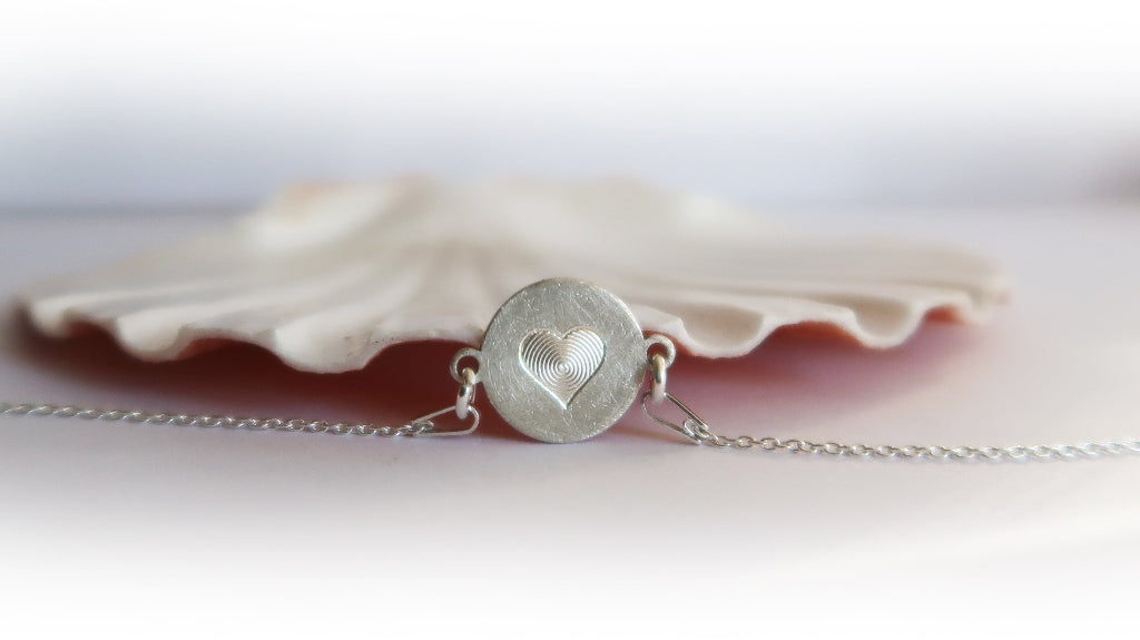 Handgefertigtes 925 Silberarmband mit Herzsymbol