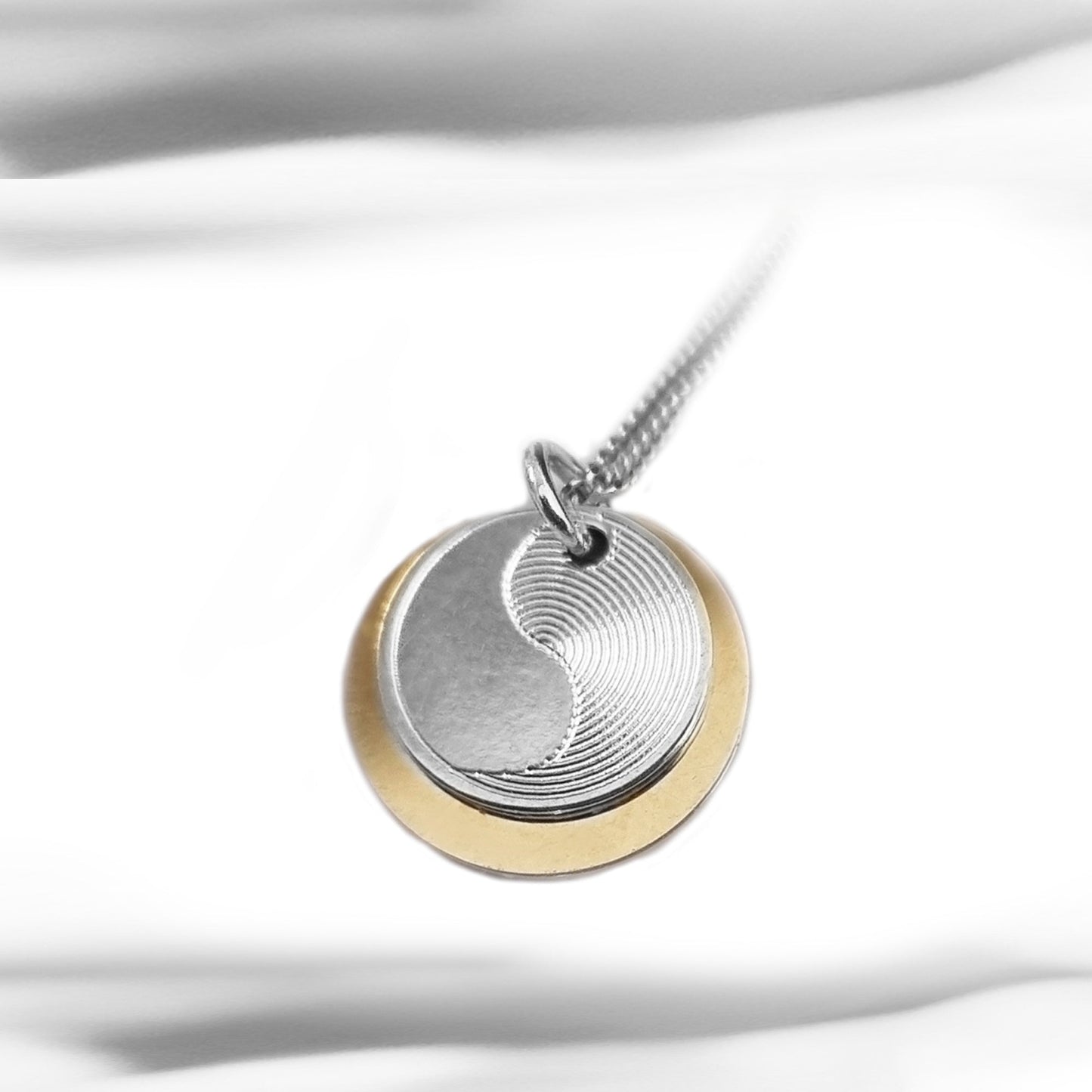 Yin-Yang-Duo-Anhänger,  BIclor,  inklusive Kette