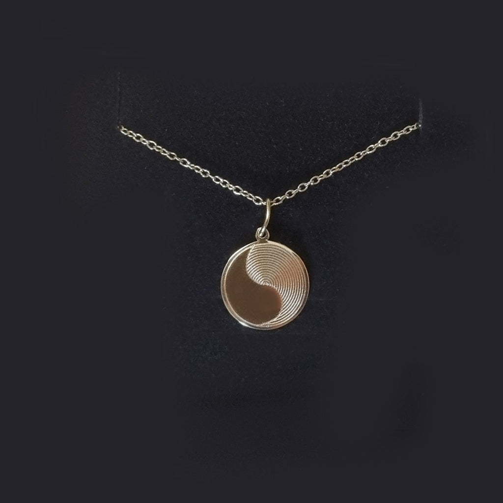 Vergoldeter Edelstahl Anhänger mit Yin-Yang Design